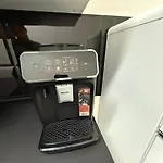 Freshly Renovated Kitchen Wifi Near Duesseldorf Airport Lejlighed