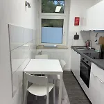 Freshly Renovated Kitchen Wifi Near Duesseldorf Airport Essen
