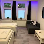 Freshly Renovated Kitchen Wifi Near Duesseldorf Airport