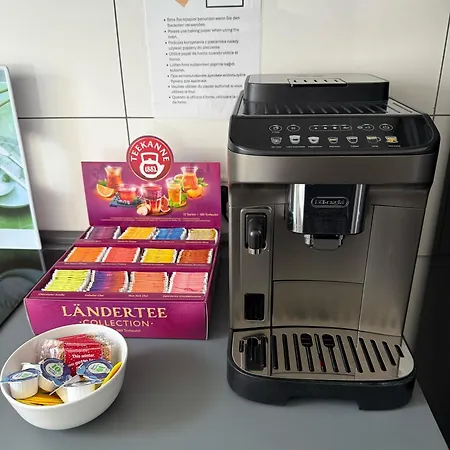 Freshly Renovated Kitchen Wifi Near Duesseldorf Airport *