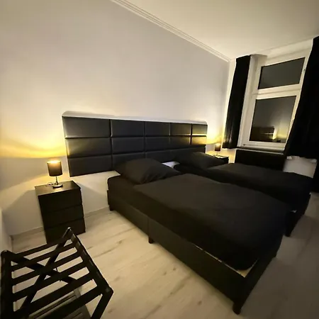 Freshly Renovated Kitchen Wifi Near Duesseldorf Airport