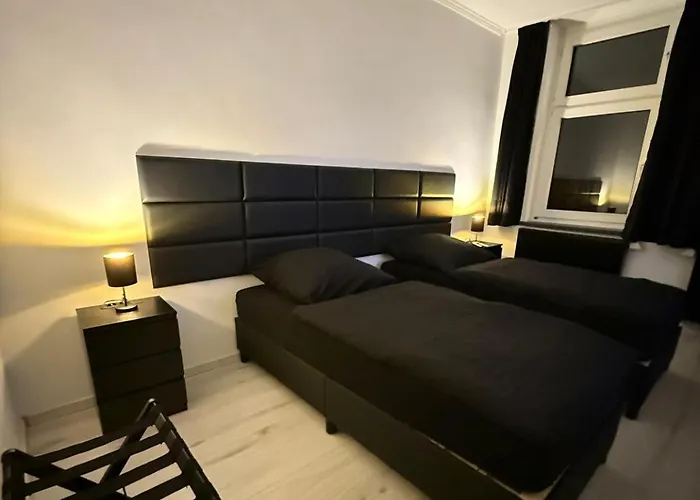 Freshly Renovated Kitchen Wifi Near Duesseldorf Airport