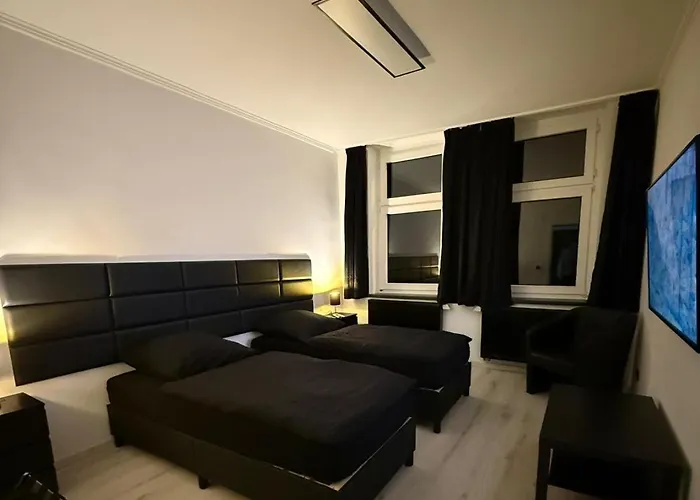 Freshly Renovated Kitchen Wifi Near Duesseldorf Airport Essen