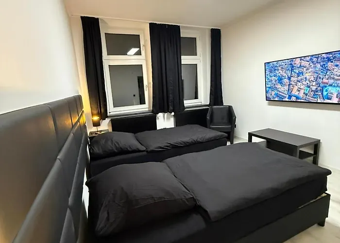 Freshly Renovated Kitchen Wifi Near Duesseldorf Airport * Essen